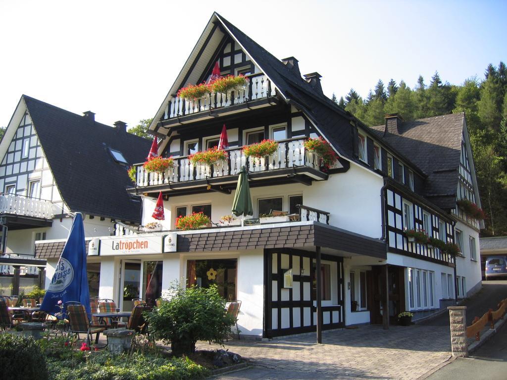 Pension&Ferienhaus Latröpchen Schmallenberg Exterior foto
